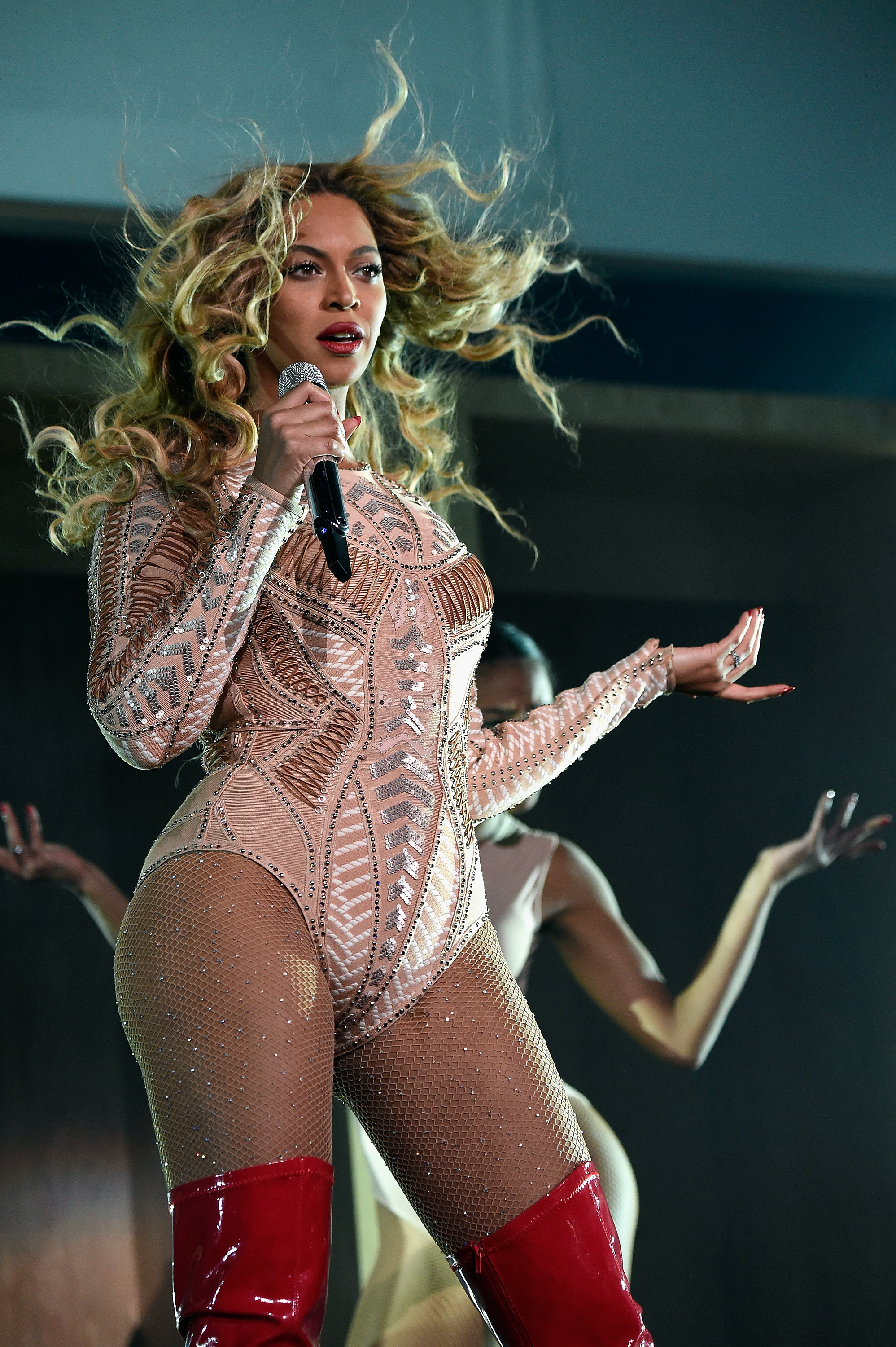 PHILADELPHIA, PA - SEPTEMBER 05: Beyonce performs onstage during the 2015 Budweiser Made in America Festival at Benjamin Franklin Parkway on September 5, 2015 in Philadelphia, Pennsylvania. (Photo by Kevin Mazur/Getty Images for Anheuser-Busch)