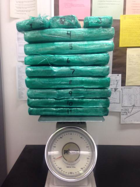 160321-cocaine-recovered-lax-mdl-128_7f924bd3ba31aa748d9fb9ca835f57c1.nbcnews-ux-2880-1000 (1)