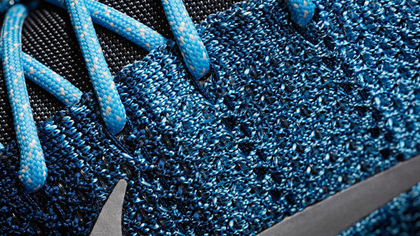 16-130_Nike_Kobe_822675-404_Detail_C-01_native_600