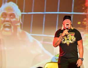 Legends of the Ring with Hulk Hogan and Ric Flair