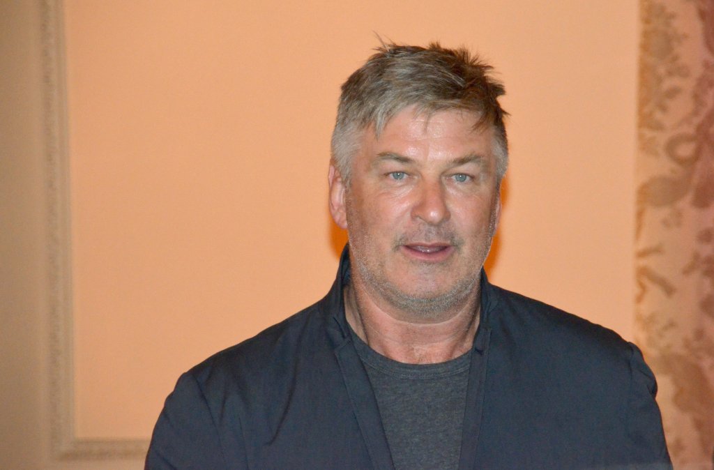 Alec Baldwin Says "Black People Love Him" Black Twitter Say Otherwise
