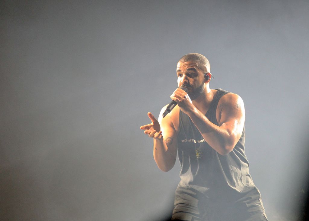 Drake performing at O2 Arena in London