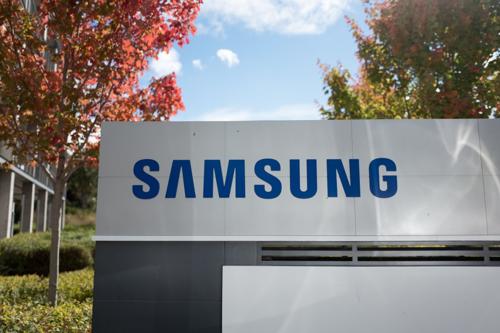 Samsung Is Having Second Thoughts About Its Collaboration With Knockoff Supreme Italia