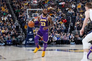Los Angeles Lakers v Indiana Pacers