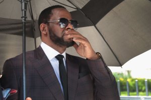 R Kelly Returns To Court For Hearing On Aggravated Sexual Abuse Charges