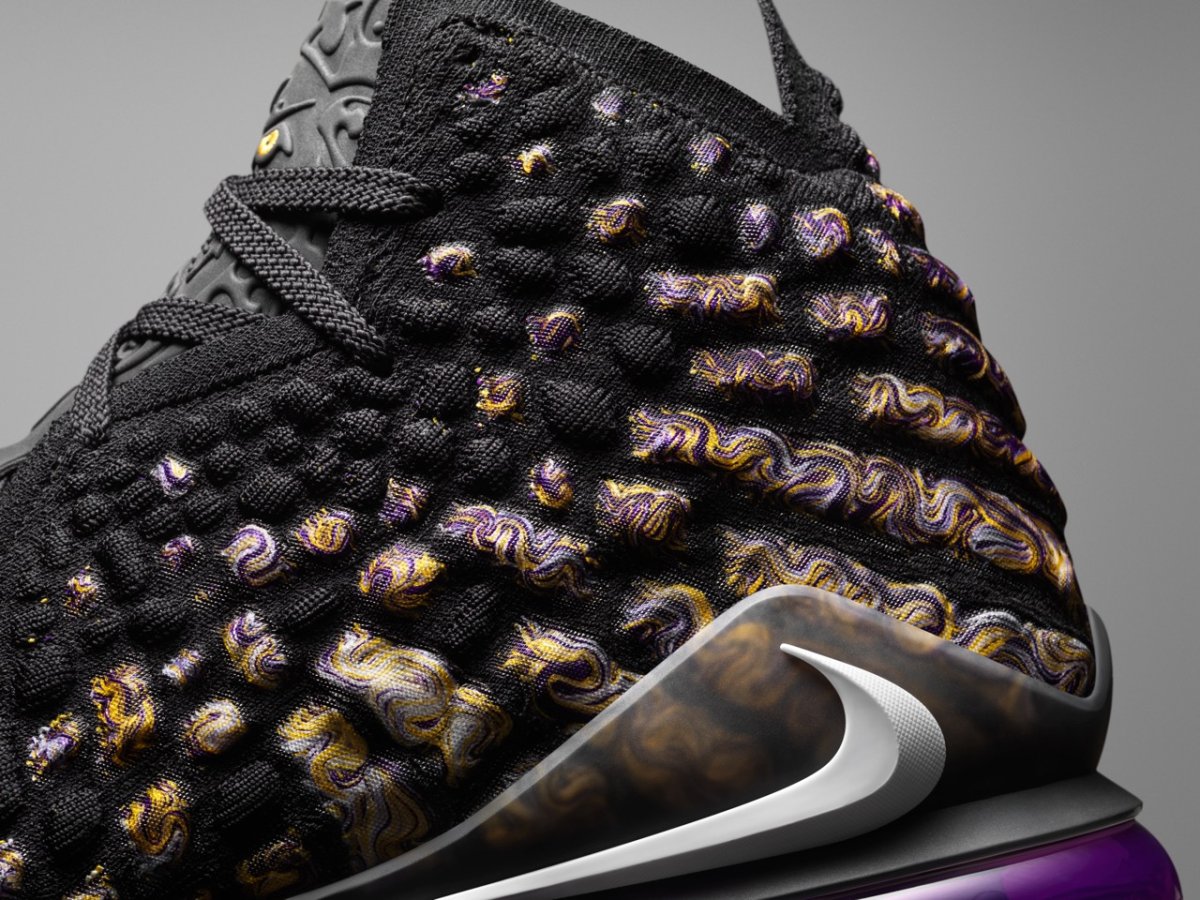 LeBron James - Nike LEBRON XVII