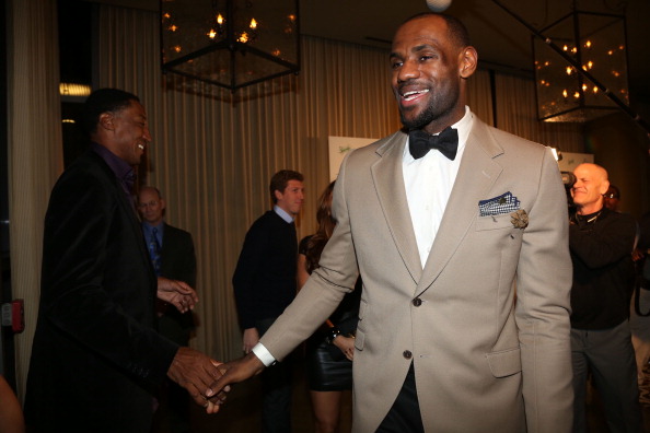 LeBron James & Scottie Pippen Flame Jay Williams & Richard Jefferson