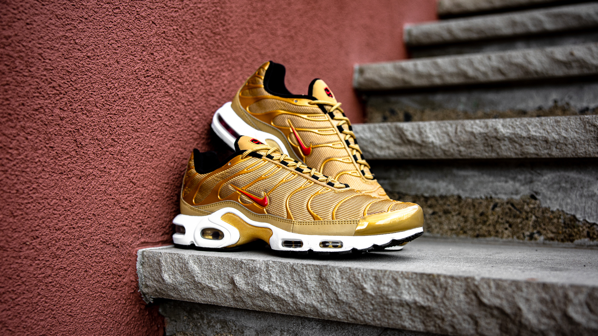 Air Max Plus "Gold Bullet"