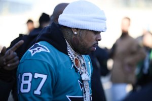 Street Style - Paris Fashion Week - Menswear F/W 2020-2021 : Day Three