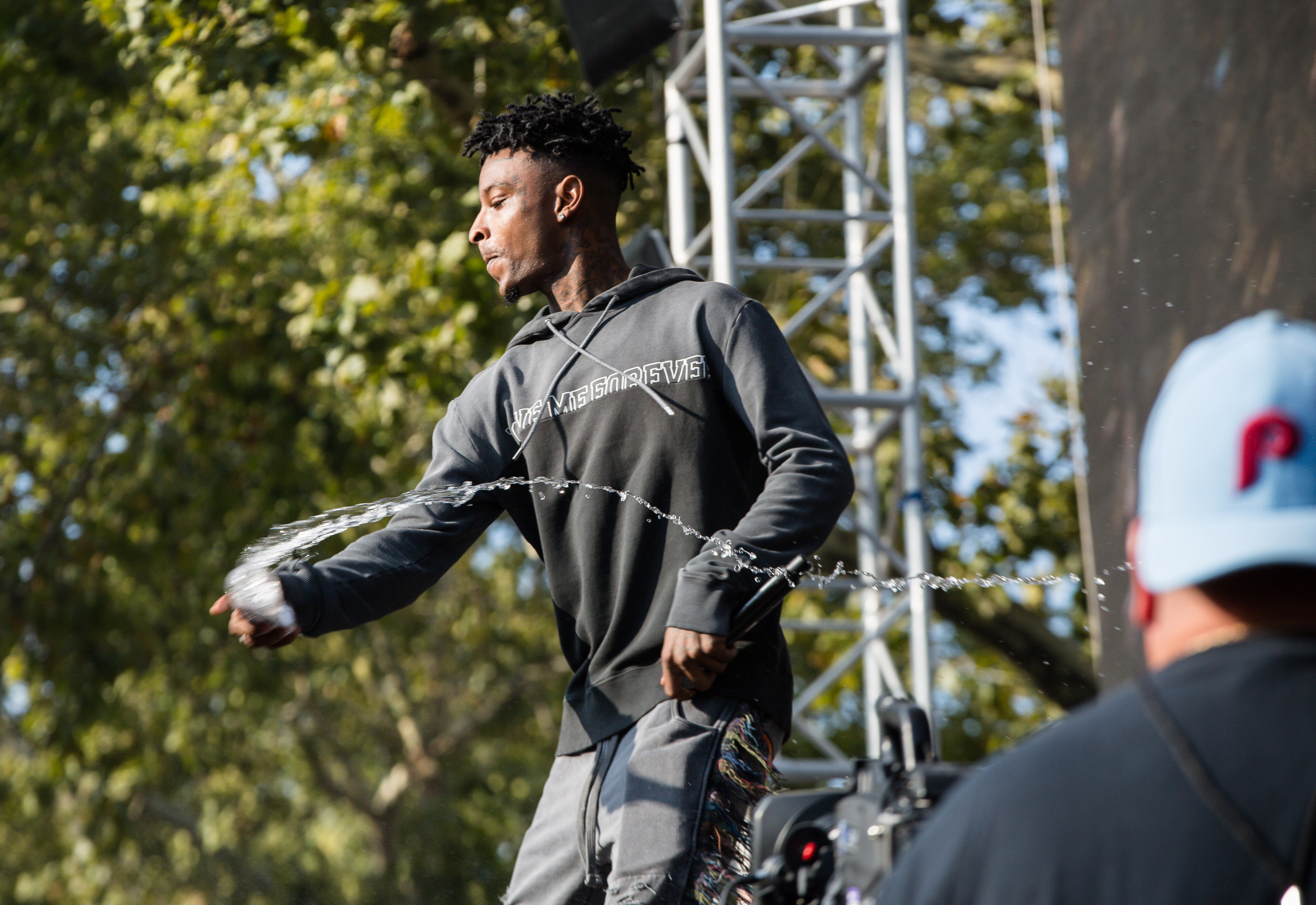 Twitter Is In Stitches After 21 Savage Clowns YK Osiris' Custom Gucci Suit