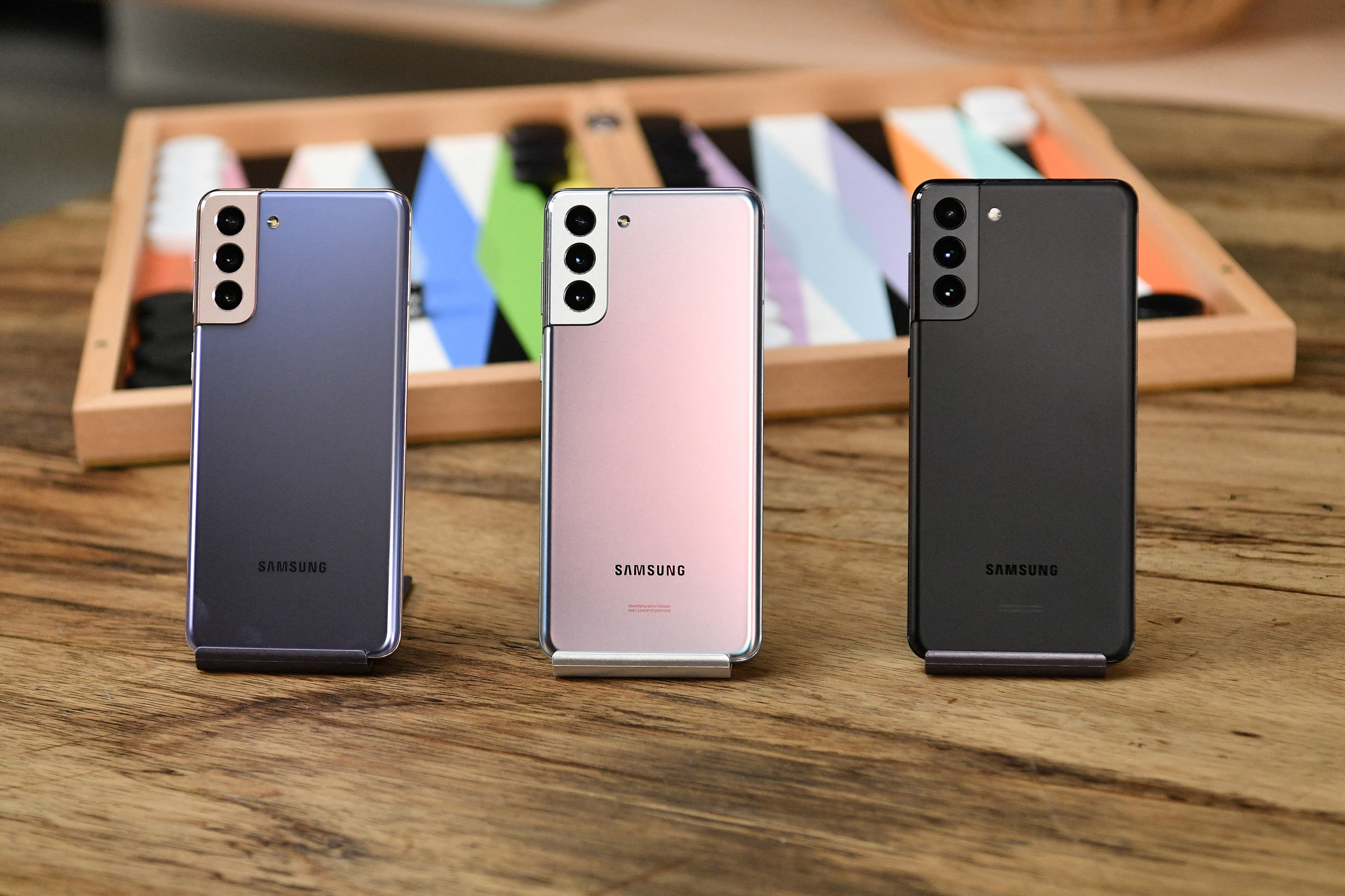 Galaxy S21 and S21+