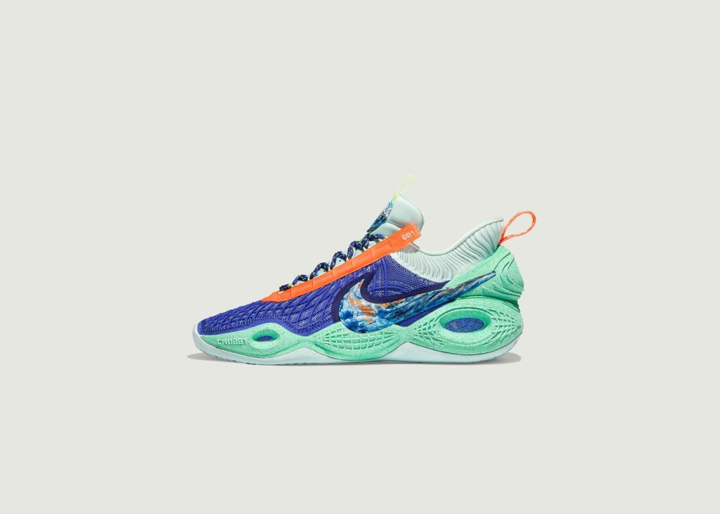 Nike Cosmic Unity