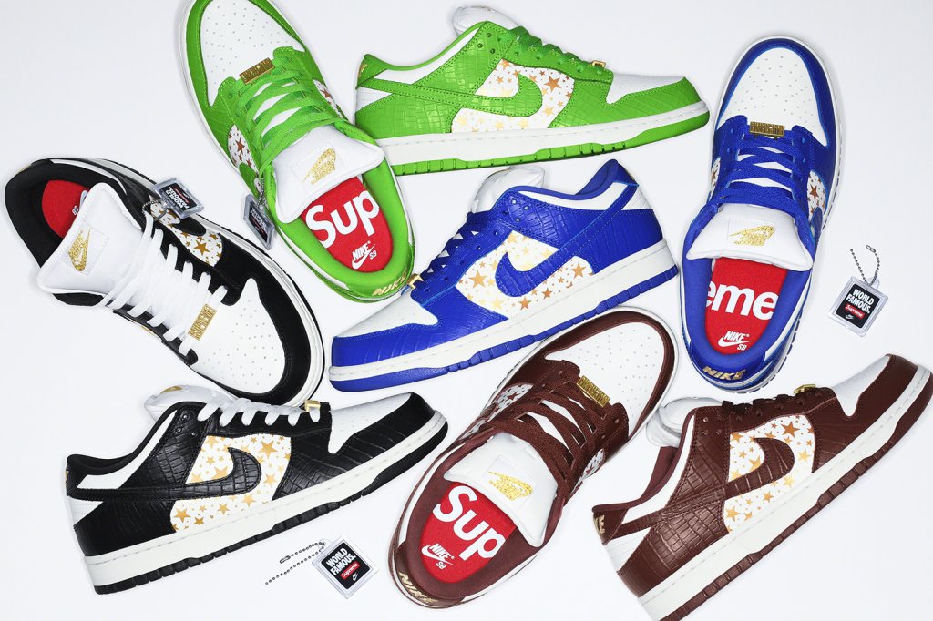 Supreme X Nike SB Dunk Low
