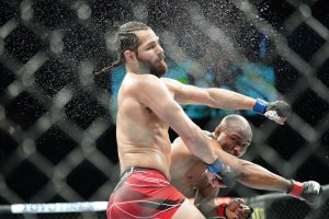 MMA: APR 24 UFC 261