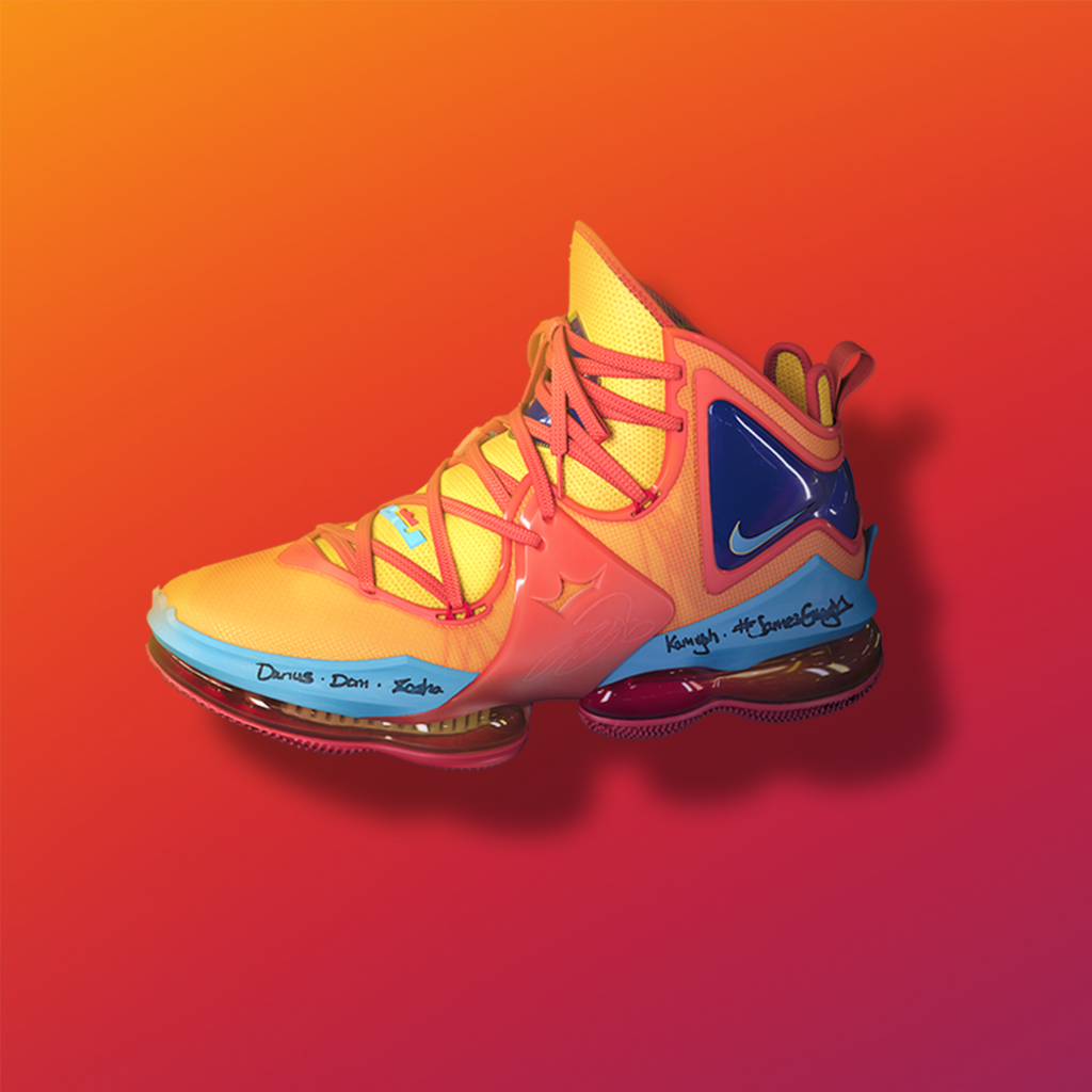 Nike LeBron 19