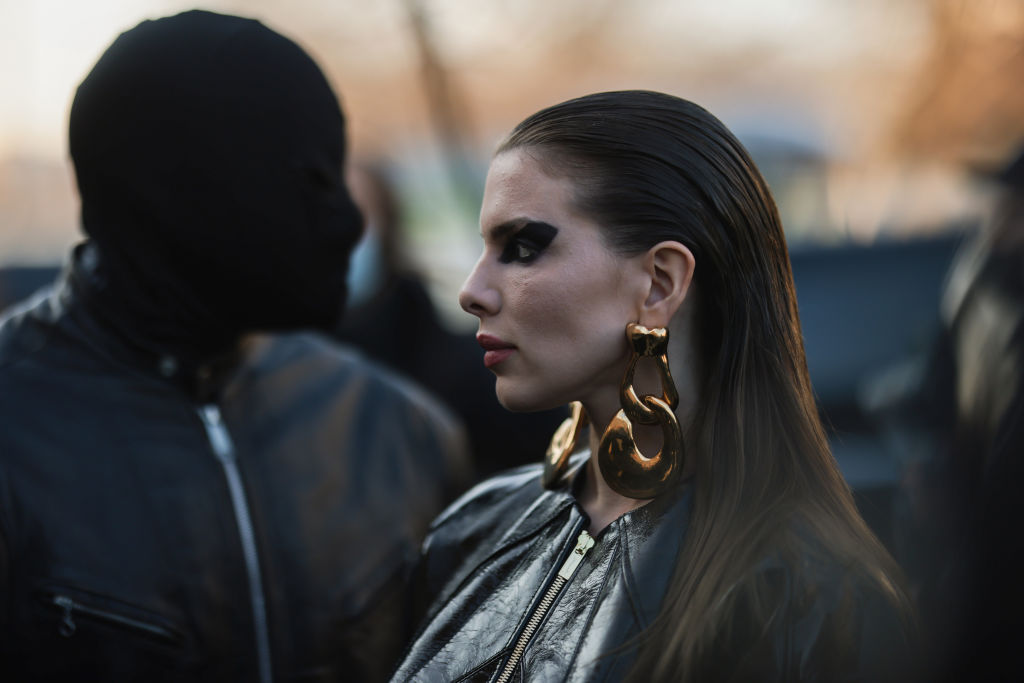 Celebrity Sightings : Day One - Paris Fashion Week - Haute Couture Spring/Summer 2022