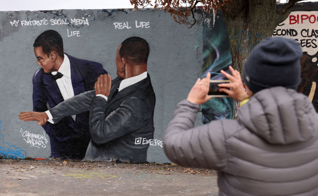 Graffiti Depicts Will Smith Slapping Chris Rock In Berlin