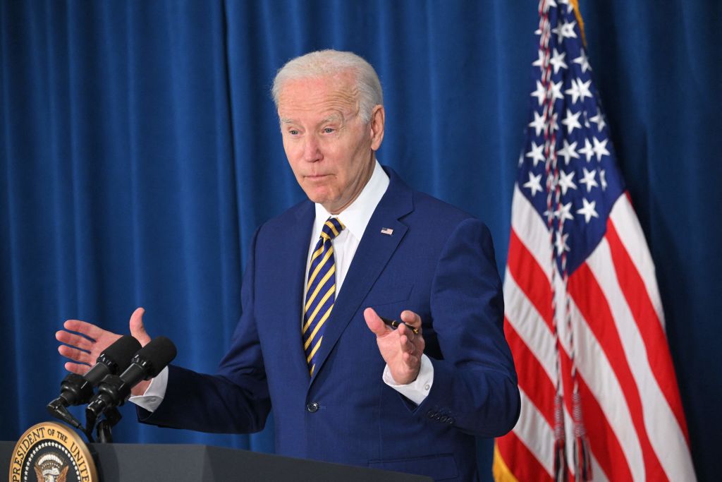 US-politics-BIDEN-ECONOMY-employment
