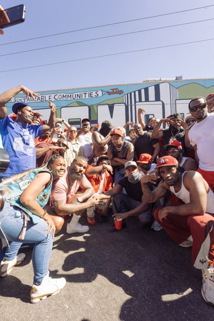 YG Treetop Pirus & Fruit Town Pirus Peace Walk
