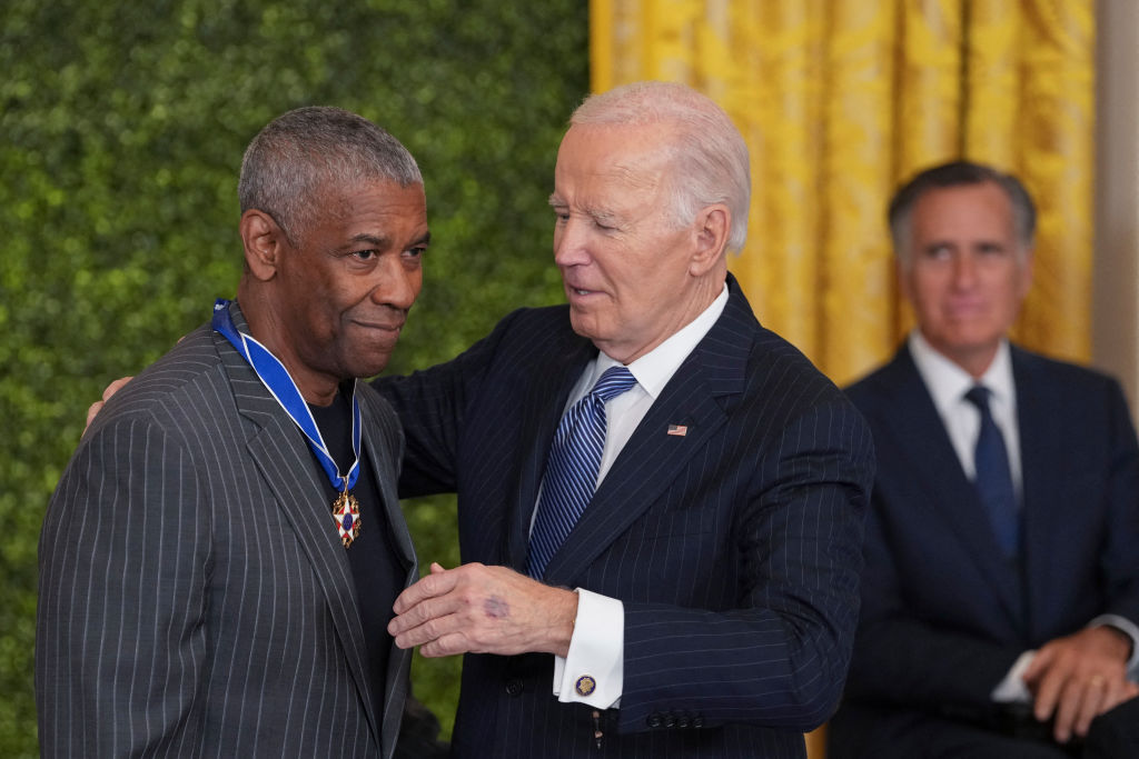 US-POLITICS-MEDAL-BIDEN