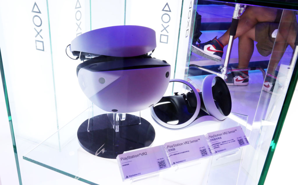PSVR 2 'Horizon Call of the Moutain Bundle Gets Huge Price Drop