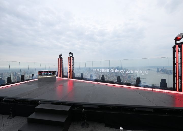 Live on The Edge Samsung x Doechii