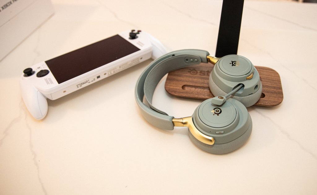 SteelSeries Arctis Nova Elite